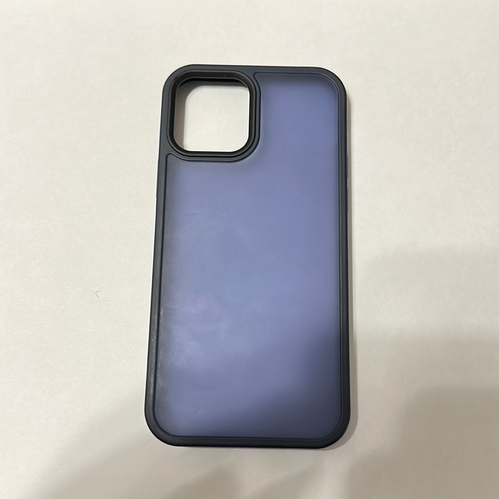 TORRAS iPhone 12 case